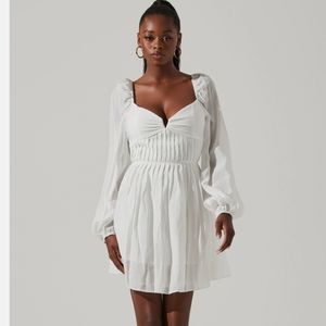 ASTR the label Carnia Long Sleeve Dress size Small